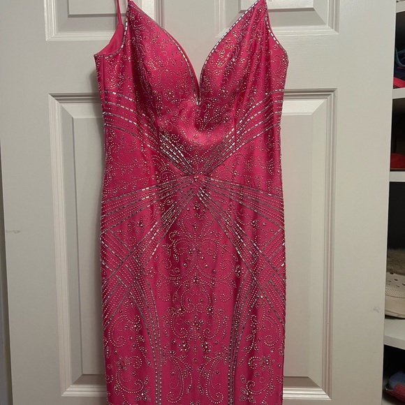 Ellie Wilde by Mon Cheri Hot Pink Prom dress size 6 never altered - Picture 1 of 9